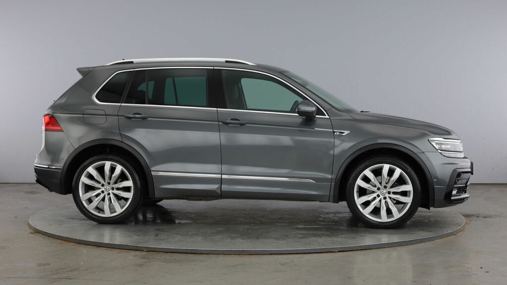Volkswagen Tiguan 2.0 Tdi R-line Tech Dsg 4Motion Euro 6 5-Door NC19EAX Grey #4