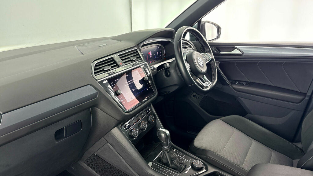 Volkswagen Tiguan 2.0 Tdi R-line Tech Dsg 4Motion Euro 6 5-Door NC19EAX Grey #2