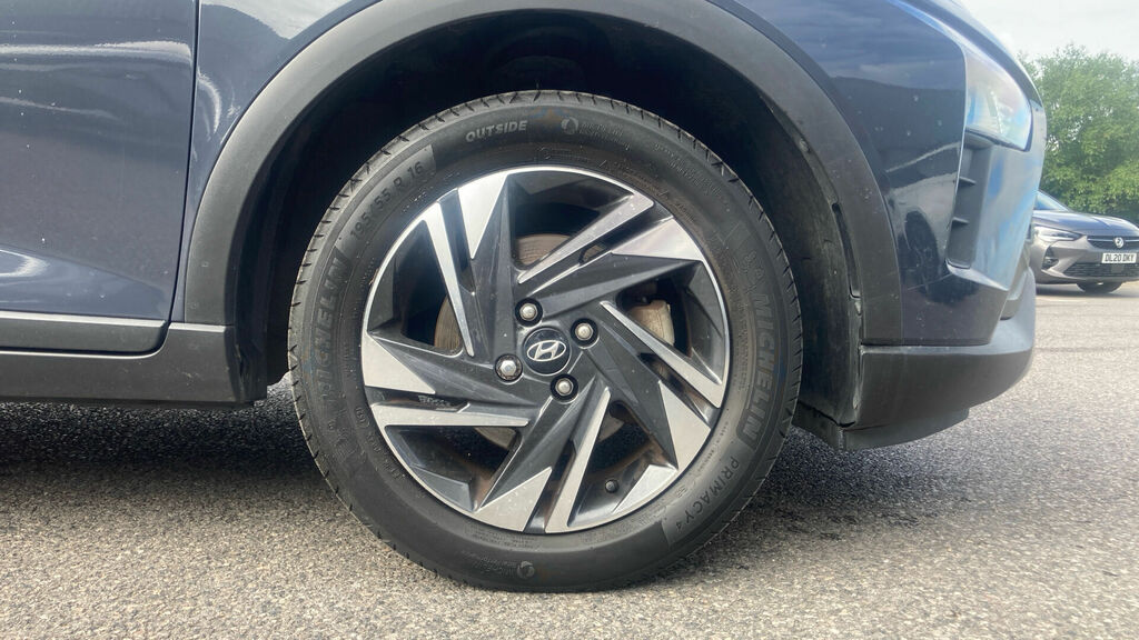 Hyundai Bayon 1.0 T-gdi Mhev Se Connect Dct Euro 6 5-Door VK22MYY Grey #5