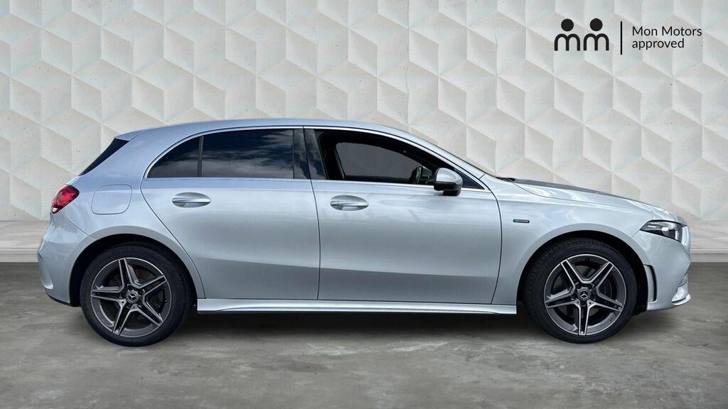 Mercedes-Benz A Class A250e 15.6Kwh Amg Line 8G-dct Euro 6 5-Door LM21UVT Silver #4
