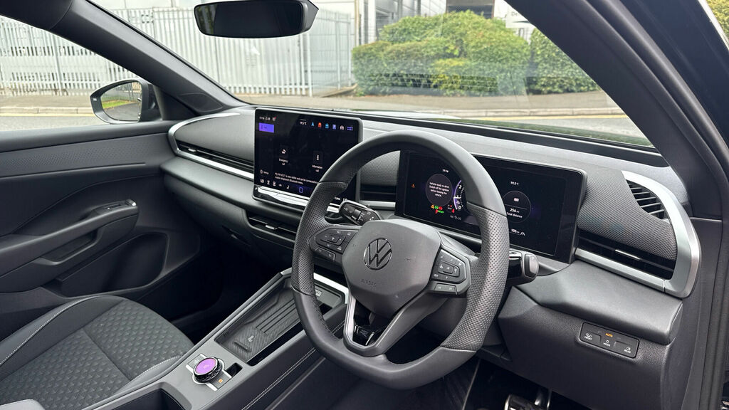 Volkswagen T-Roc Etsi Mhev R-line Dsg Euro 6 5-Door WN26XXU Black #6