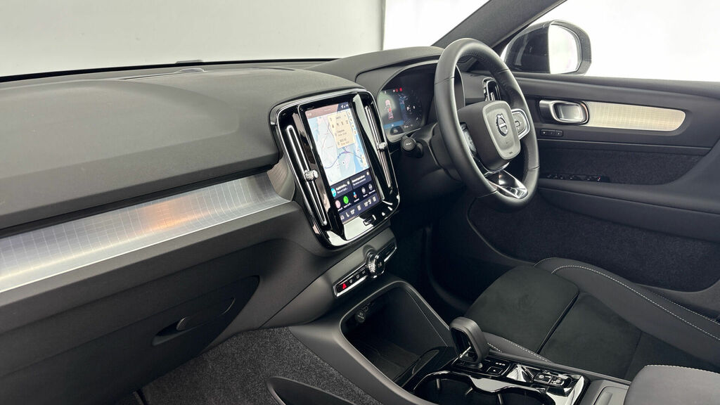 Volvo XC40 2.0 B4 Mhev Plus Black Edition Dct Euro 6 5-D RO75MMK Black #2