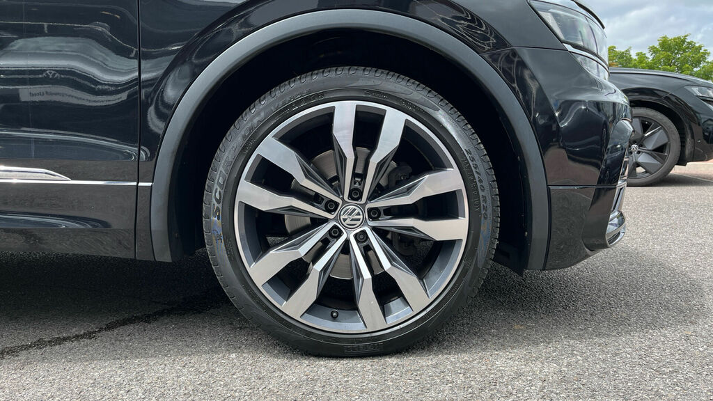 Volkswagen Tiguan 2.0 Tsi R-line Dsg 4Motion Euro 6 5-Door WD18LJZ Black #5