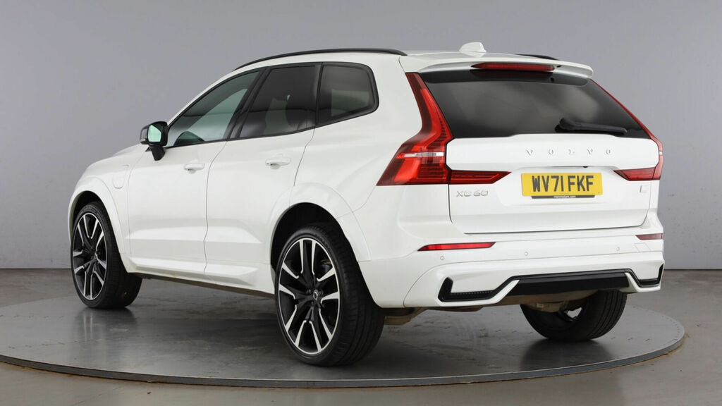 Volvo XC60 2.0H T8 Recharge 11.6Kwh R-design Pro Euro 6 WV71FKF White #3