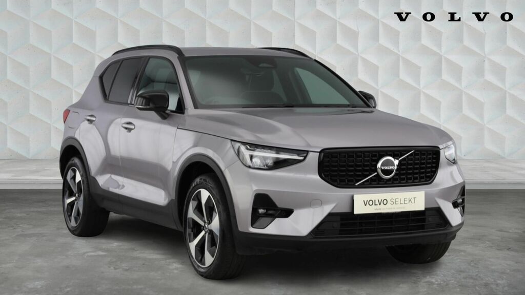 Volvo XC40 2.0 B3 Mhev Plus Dark Dct Euro 6 5-Door Silver