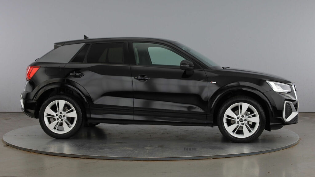 Audi Q2 Tfsi Cod 35 S Line Euro 6 5-Door Black #4