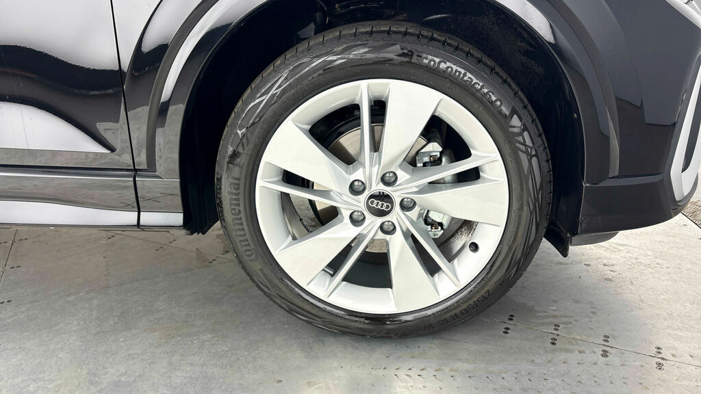 Audi Q2 Tfsi Cod 35 S Line S Tronic Euro 6 5-Door LV75KCU Black #5
