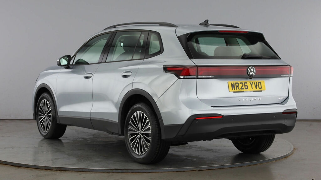 Volkswagen Tiguan Etsi Mhev Life Dsg Euro 6 5-Door WR26YVO Silver #3