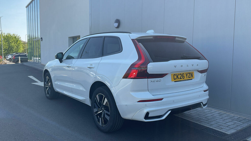 Volvo XC60 2.0 B5 Mhev Plus Euro 6 5-Door CK26YZN White #3