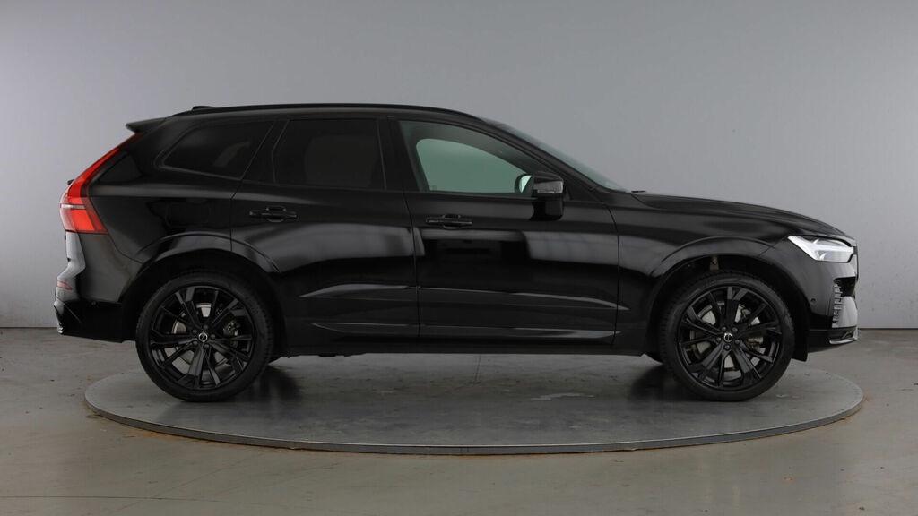Volvo XC60 2.0 B5 Mhev Plus Black Edition Euro 6 5-Door CA75UHR Black #4