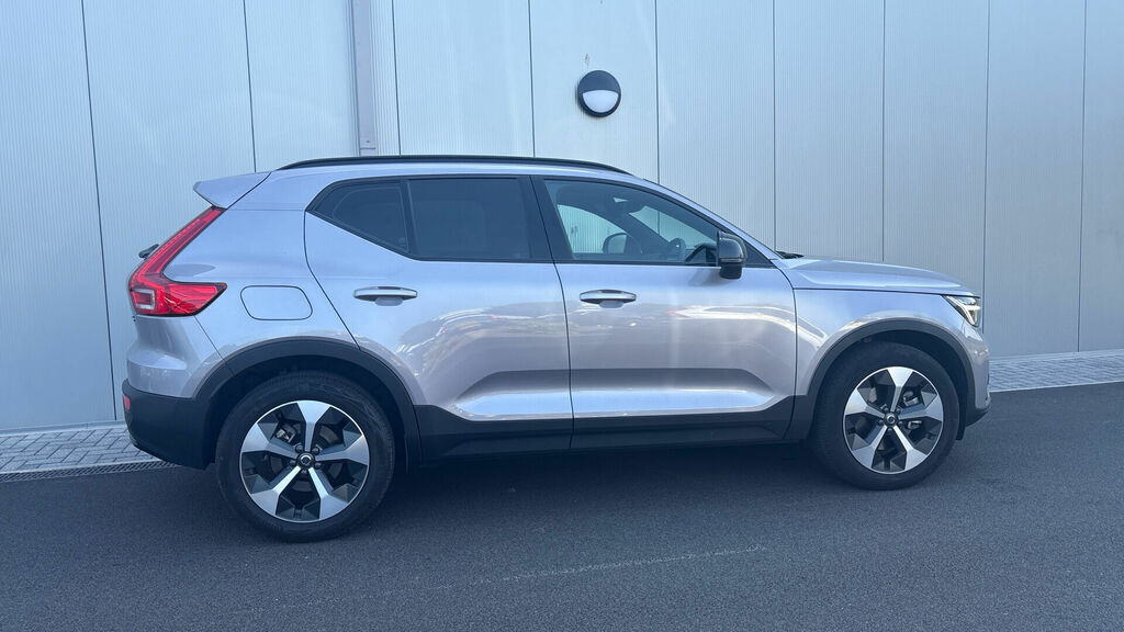 Volvo XC40 2.0 B3 Mhev Plus Dark Dct Euro 6 5-Door CK26YBX Silver #4