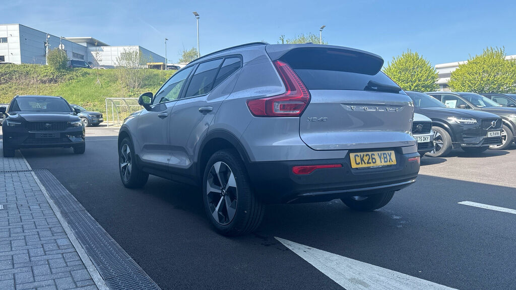 Volvo XC40 2.0 B3 Mhev Plus Dark Dct Euro 6 5-Door CK26YBX Silver #3