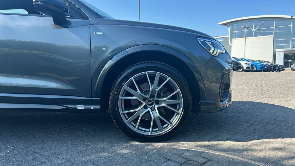 Audi Q3 2.0 Tdi 40 Black Edition S Tronic Quattro Euro 6 5 WM24EWT Grey #5