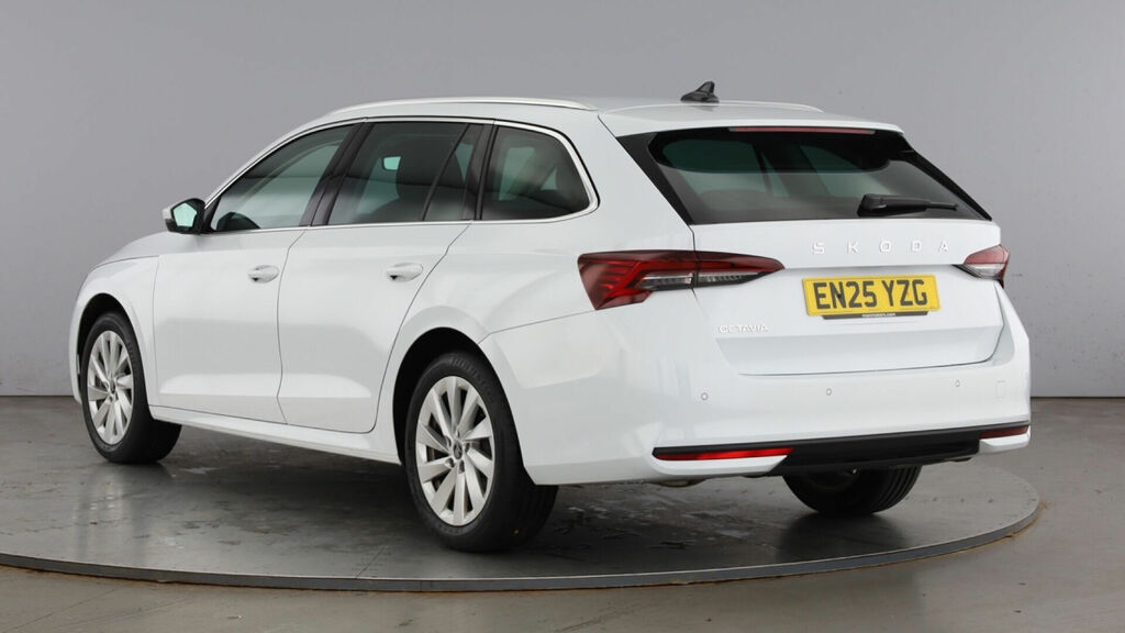 Skoda Octavia Tsi Act Se L Euro 6 5-Door White #3