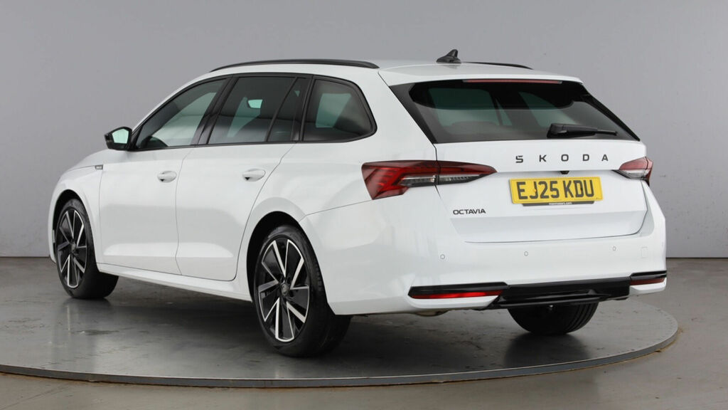 Skoda Octavia Tsi E-tec Mhev Act Sportline Dsg Euro 6 5-Door White #3