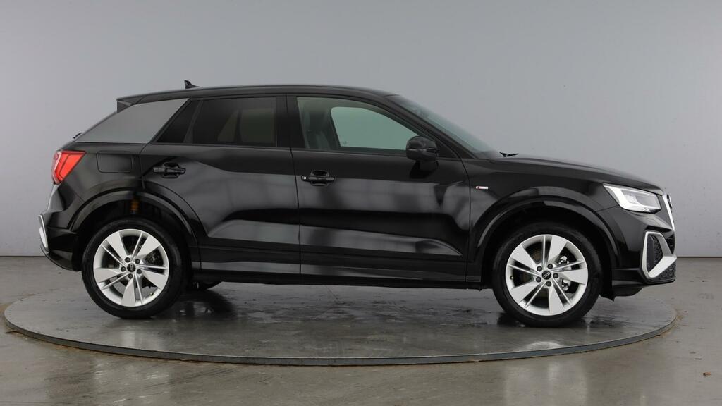 Audi Q2 S Line 35 Tfsi 150 Ps S Tronic Black #3