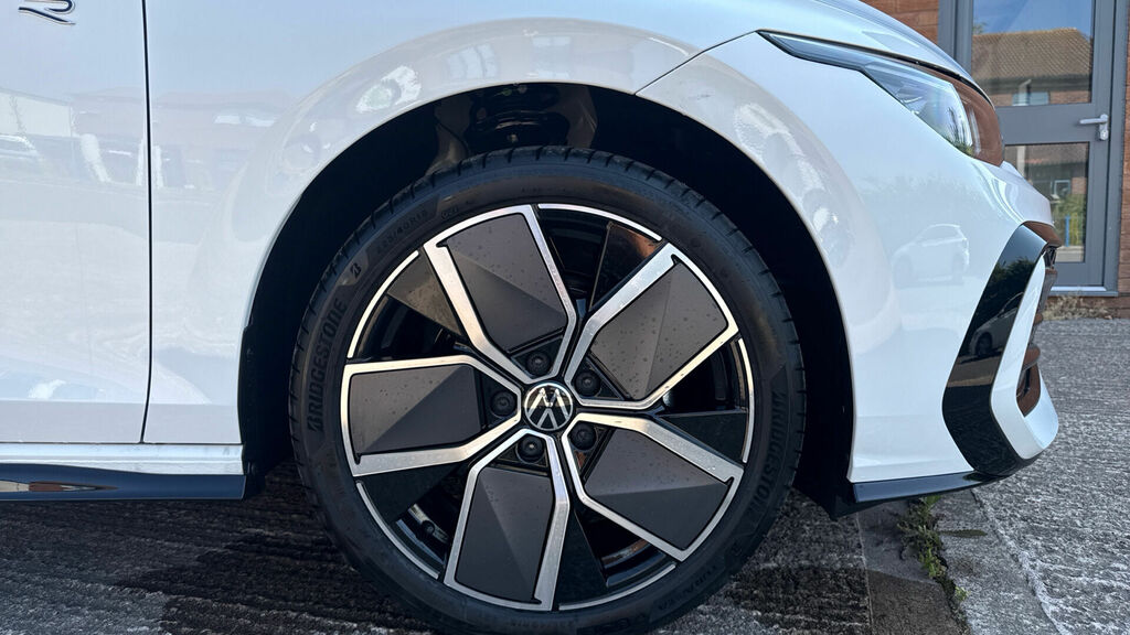 Volkswagen Golf Tsi Black Edition Euro 6 5-Door VA26FGV White #5
