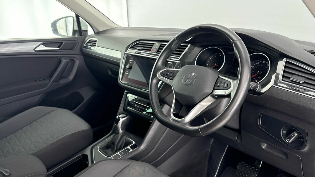 Volkswagen Tiguan Tsi Life Dsg Euro 6 5-Door White #6