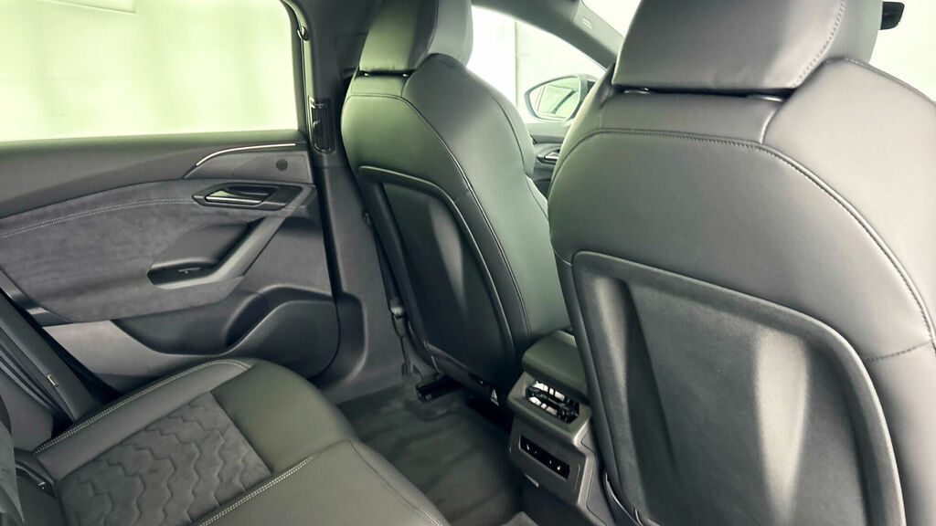 Audi A6 Avant 2.0 Tdi 40 Black Edition Estate S Troni Black #32