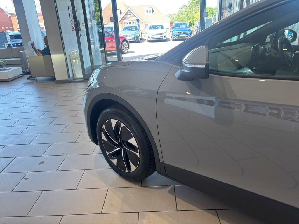 Volkswagen ID.4 Pro Match 79Kwh 286 Ps 1-Speed 5-Door Grey #6