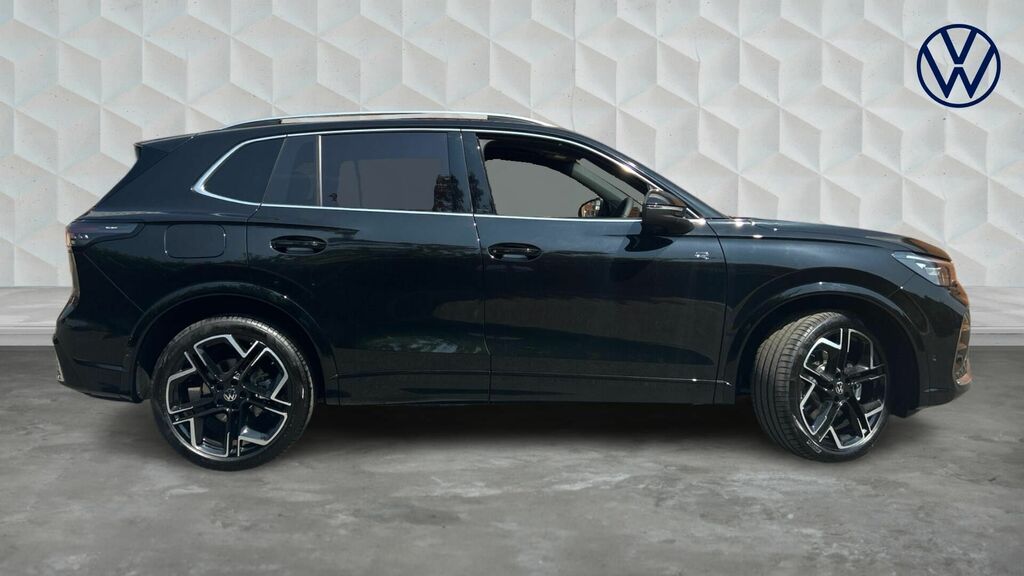 Volkswagen Tiguan 2.0 Tdi R-line Dsg Euro 6 5-Door VA26TZB Black #4