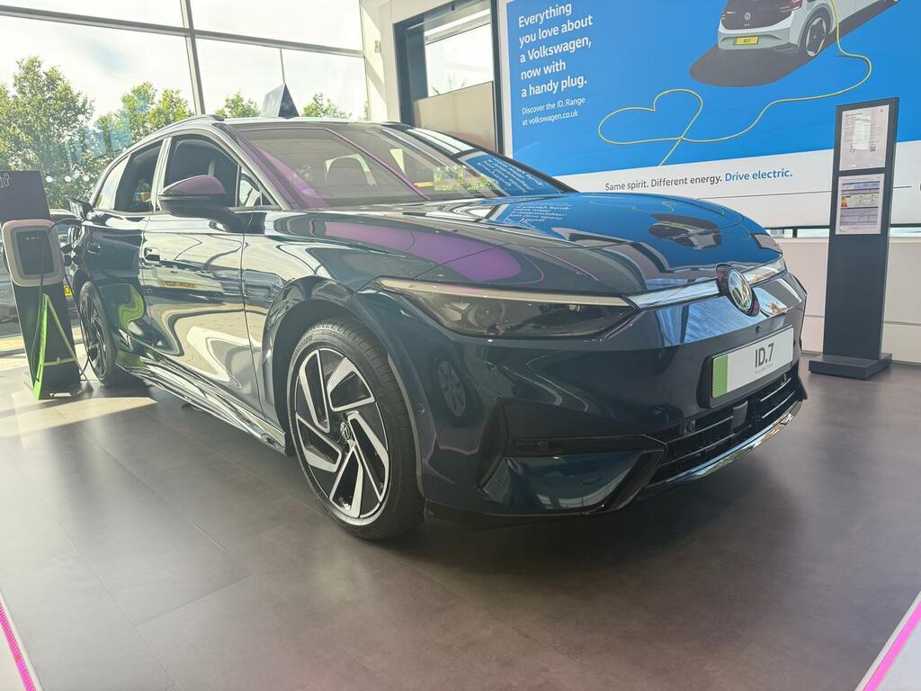 Volkswagen ID.7 Tourer Pro Match Plus 77Kwh 286 Ps 1-Speed Blue #2
