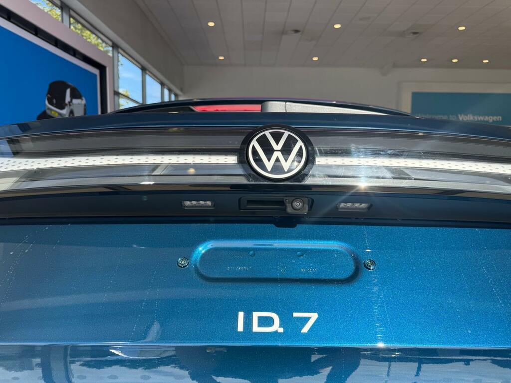 Volkswagen ID.7 Tourer Pro Match Plus 77Kwh 286 Ps 1-Speed Blue #4