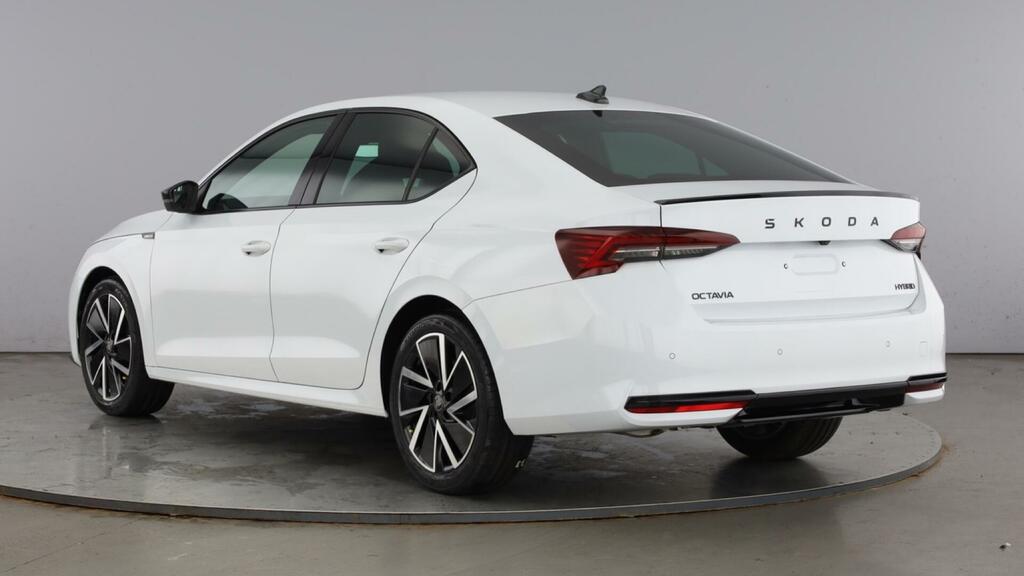 Skoda Octavia Hatch Sportline 1.5 Tsi E-tec 150 Ps Dsg White #2