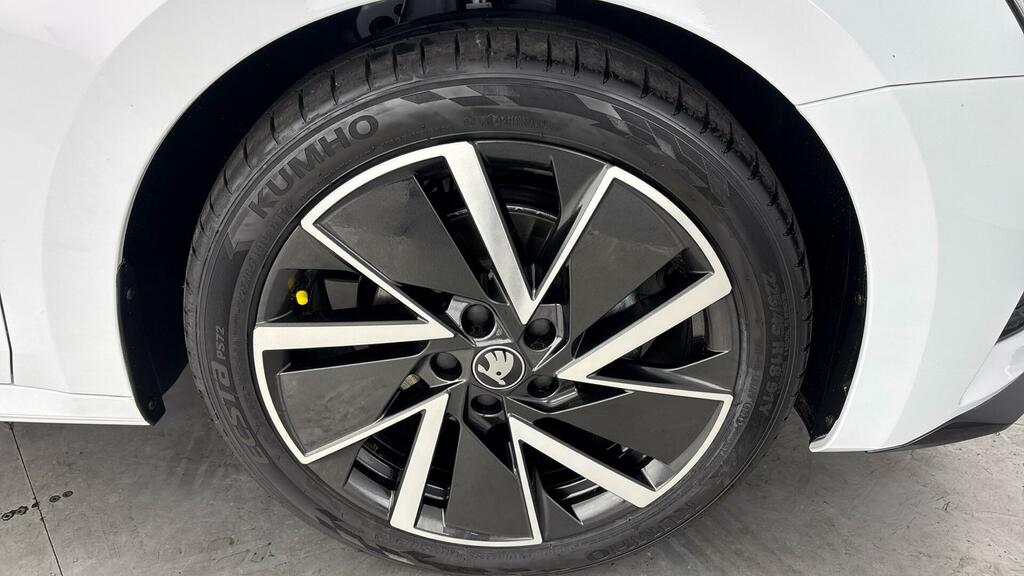 Skoda Octavia Hatch Sportline 1.5 Tsi E-tec 150 Ps Dsg White #4