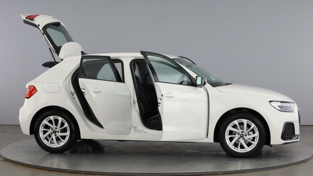 Audi A1 Sportback Sport 25 Tfsi 95 Ps 5-Speed White #6