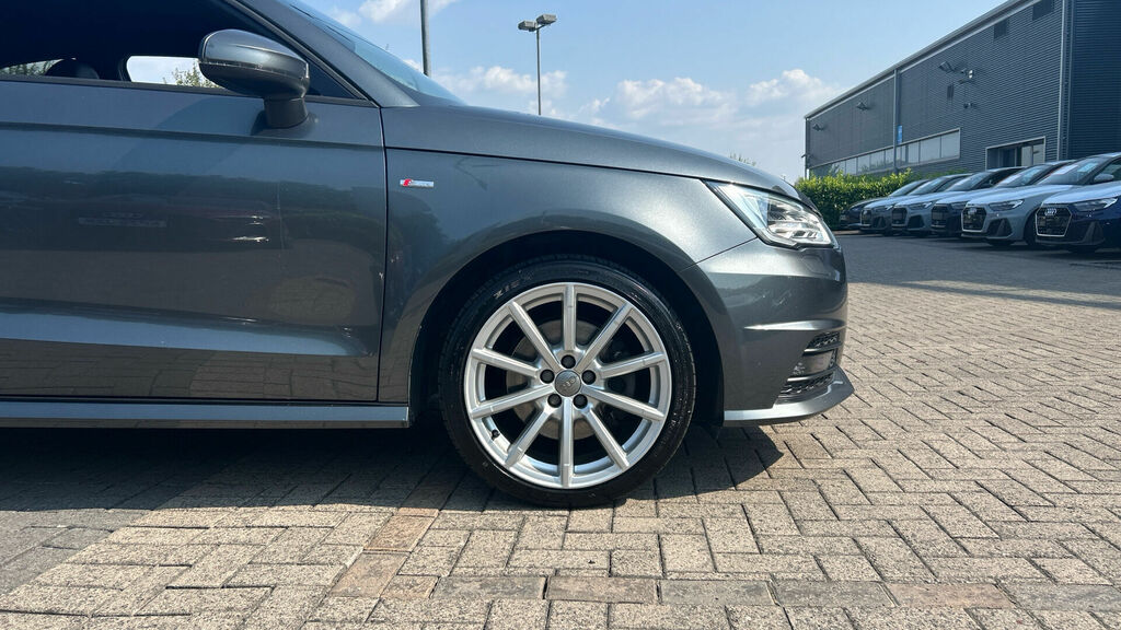 Audi A1 Tfsi Cod S Line Euro 6 3-Door WP16PNN Grey #5