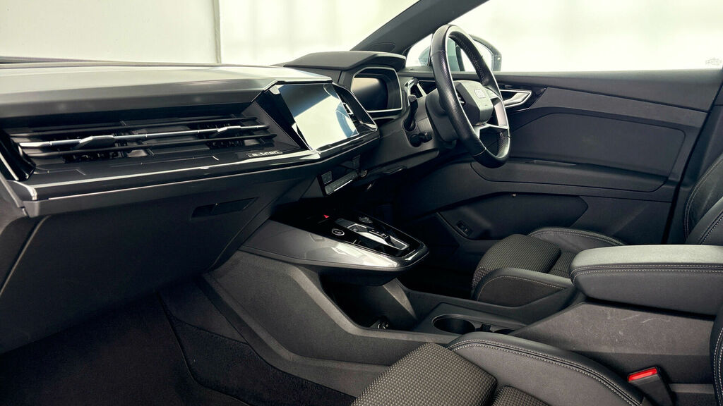 Audi Q4 E Tron 40 S Line 5-Door 82Kwh Silver #2