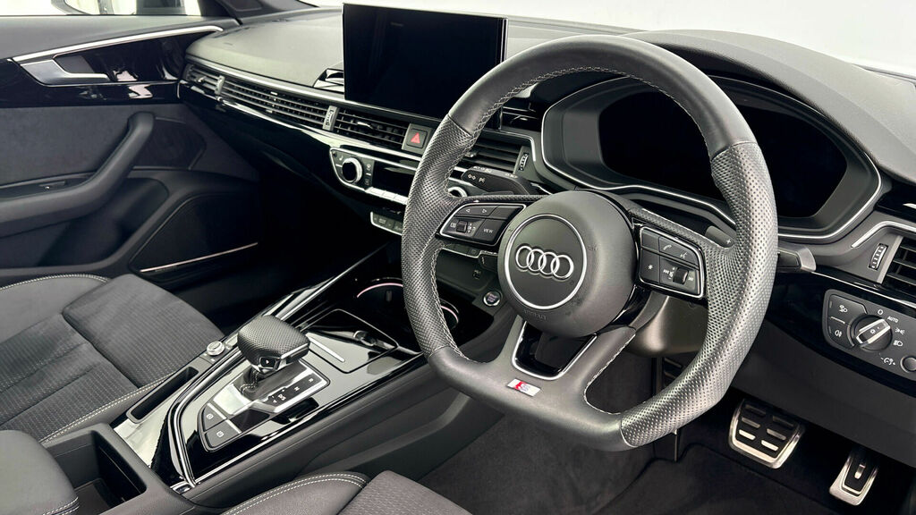 Audi A4 2.0 Tdi 35 Black Edition S Tronic Euro 6 4-Door White #6