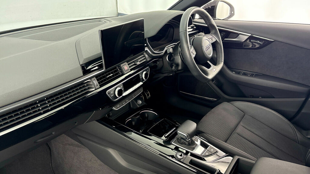 Audi A4 2.0 Tdi 35 Black Edition S Tronic Euro 6 4-Door White #2