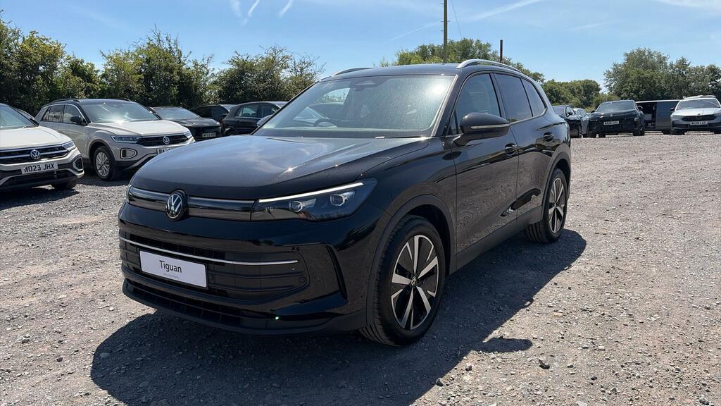 Volkswagen Tiguan Etsi Mhev Match Dsg Euro 6 5-Door Black #6