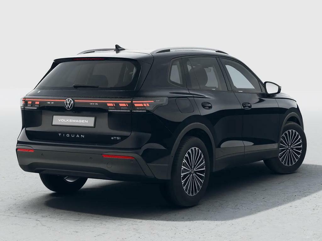 Volkswagen Tiguan Etsi Mhev Match Dsg Euro 6 5-Door Black #3