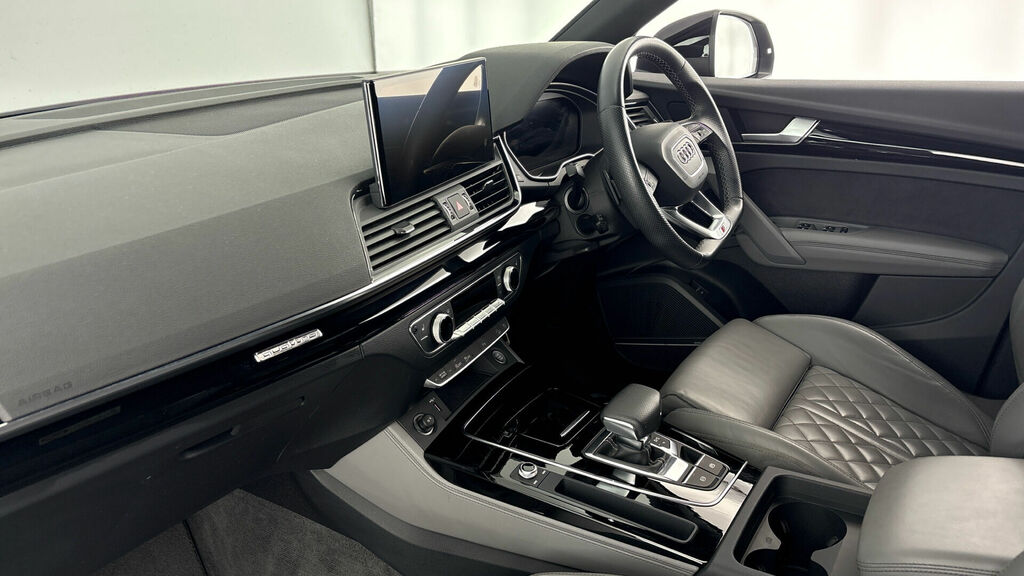 Audi Q5 2.0 Tdi 40 Edition 1 Sportback S Tronic Quattro Eu ND23GPJ Black #2