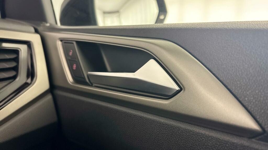 Volkswagen Polo Active Grey #33