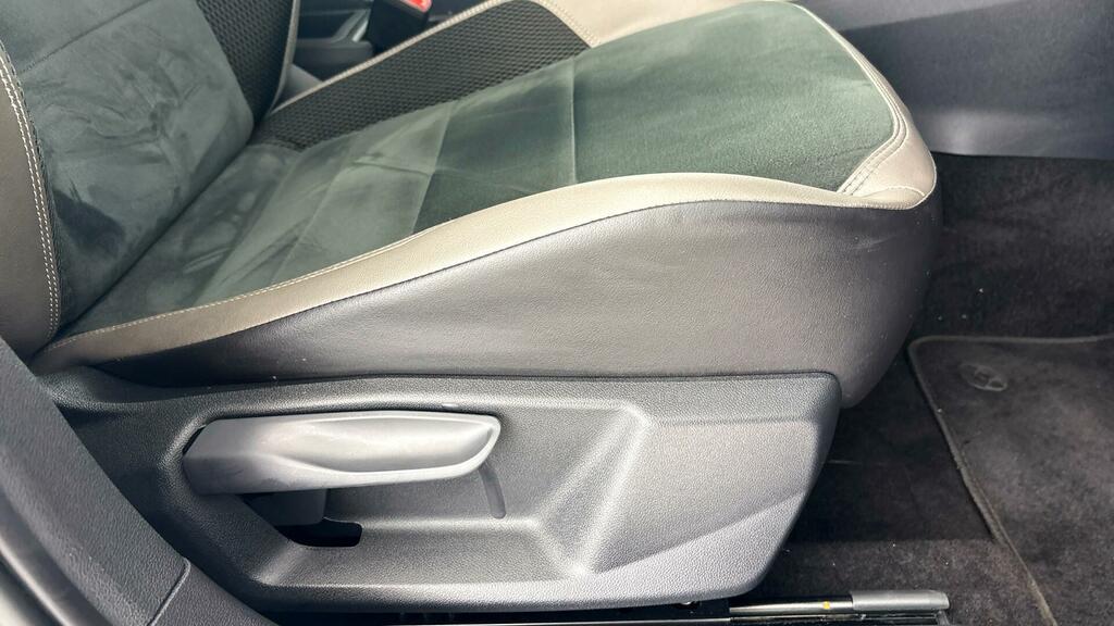 Volkswagen Polo Active Grey #35