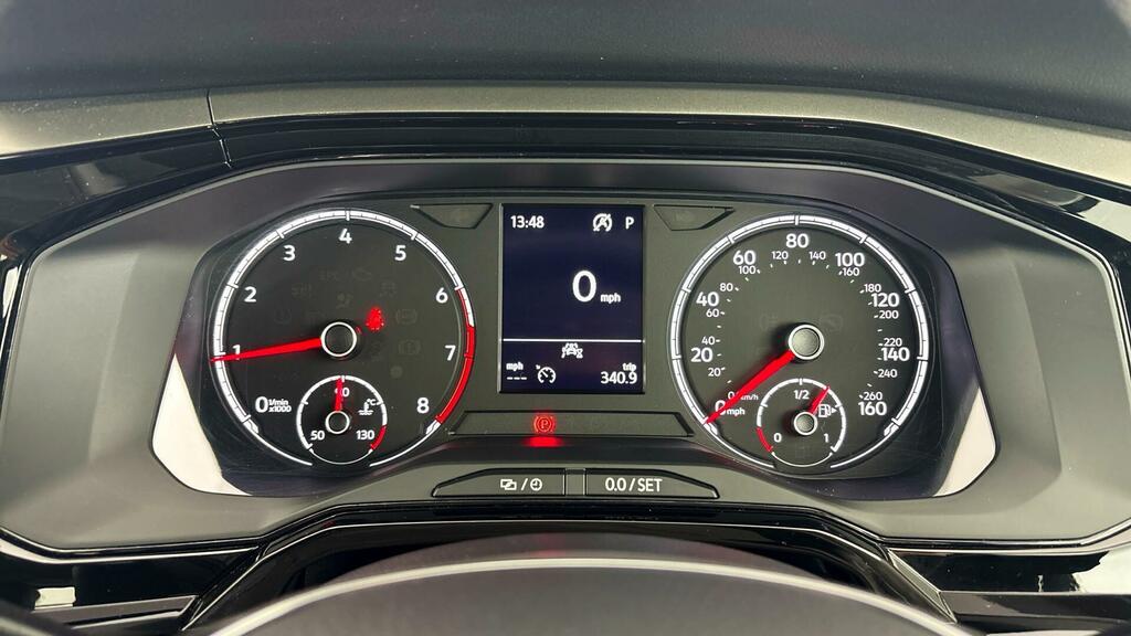 Volkswagen Polo Active Grey #26