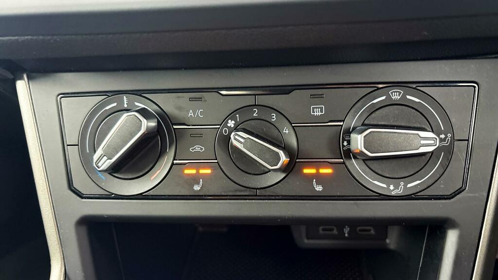 Volkswagen Polo Active Grey #29