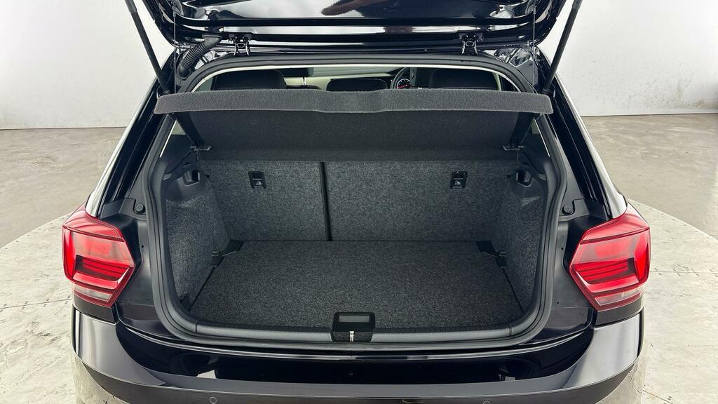 Volkswagen Polo Active Grey #43