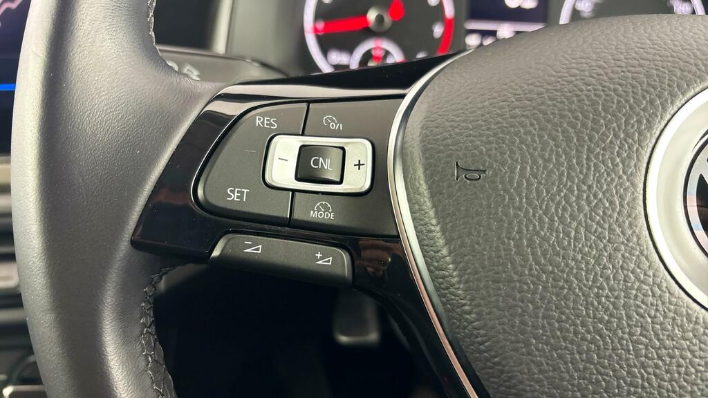 Volkswagen Polo Active Grey #30