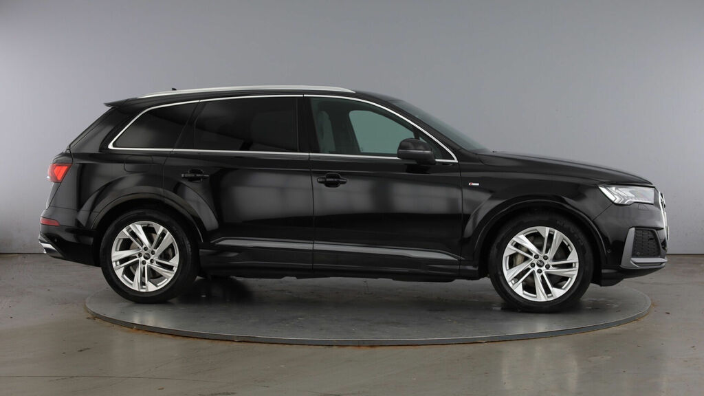 Audi Q7 3.0 Tdi V6 45 Black Edition Tiptronic Quattro Euro GD73UOX Black #4