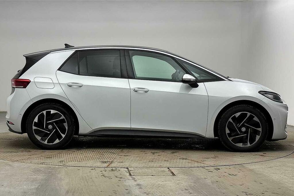 Volkswagen ID.3 Pro 59Kwh Match 5-Door White #3