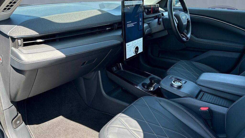 Ford Mustang Mach-E Standard Range 72Kwh Select 5-Door Green #2