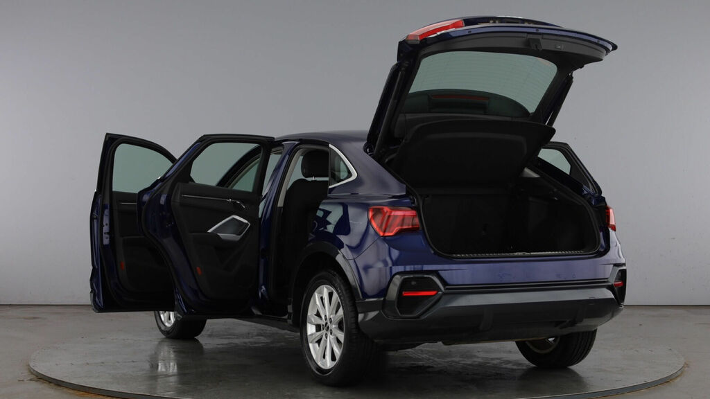 Audi Q3 35 Tfsi Black Edition Black #11