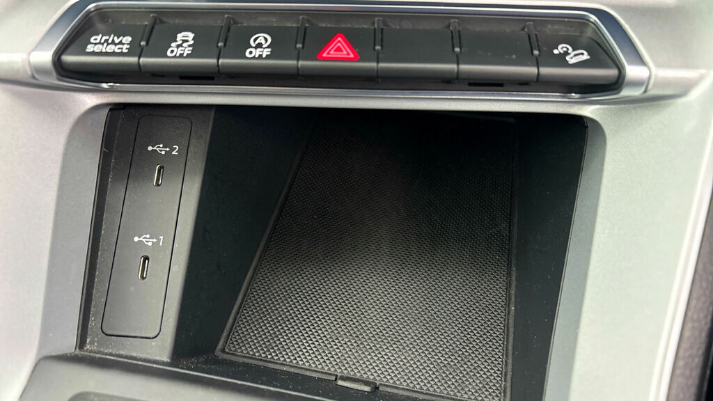 Audi Q3 35 Tfsi Black Edition Black #7