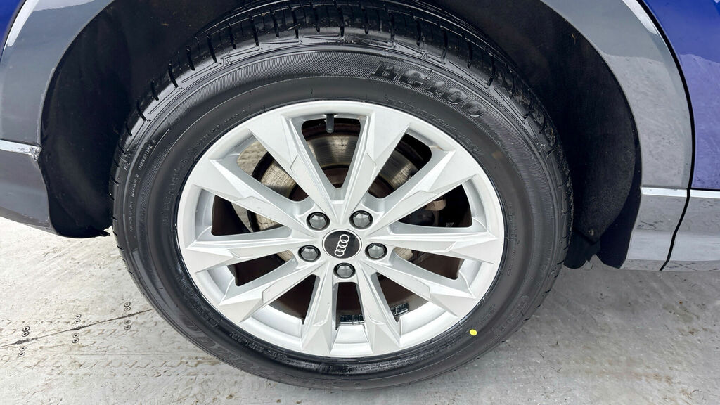 Audi Q3 35 Tfsi Black Edition Black #26