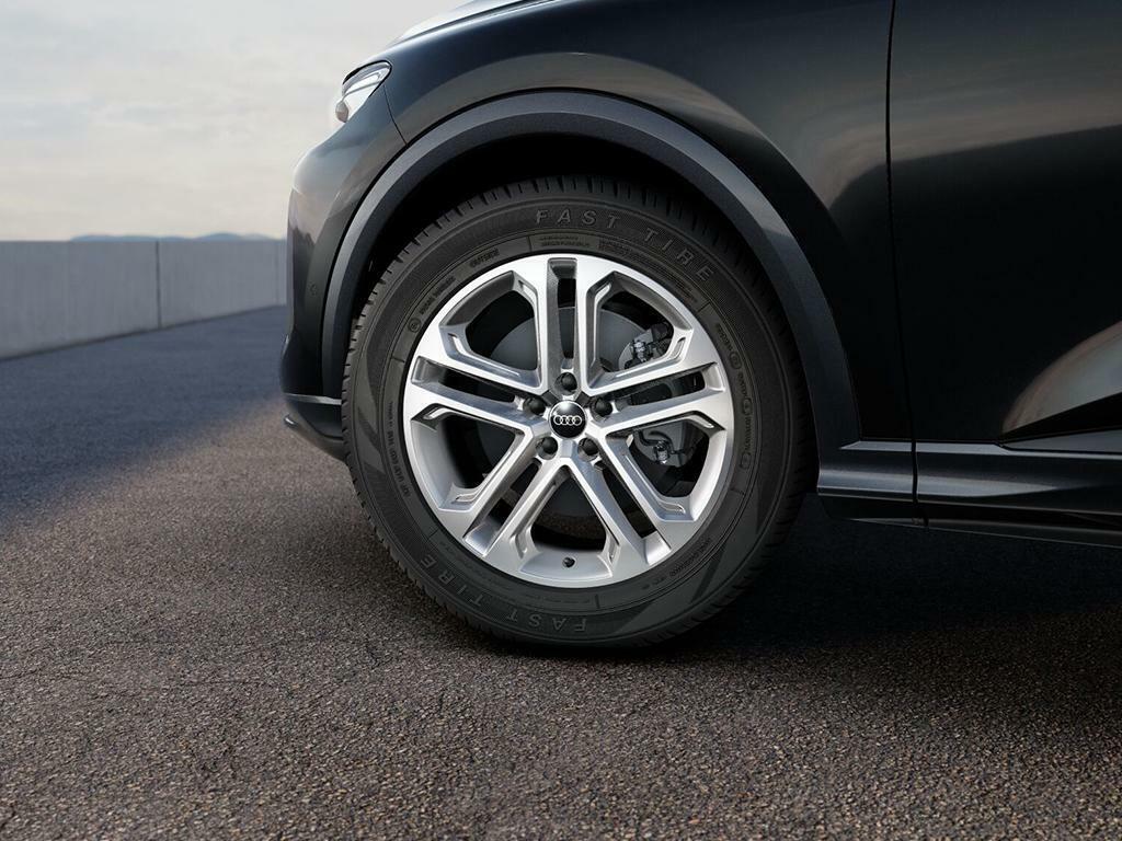 Audi Q5 2.0 Tdi Sport S Tronic Quattro Euro 6 5-Door Black #6